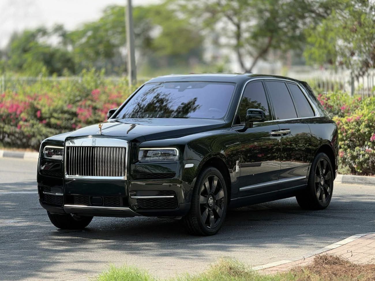 View the Latest Luxury Cars