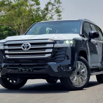 image 1 of Toyota Land Cruiser GX.R 4.0L Petrol 4WD 2025 Model Year Black Color - Listing ID: 79989998